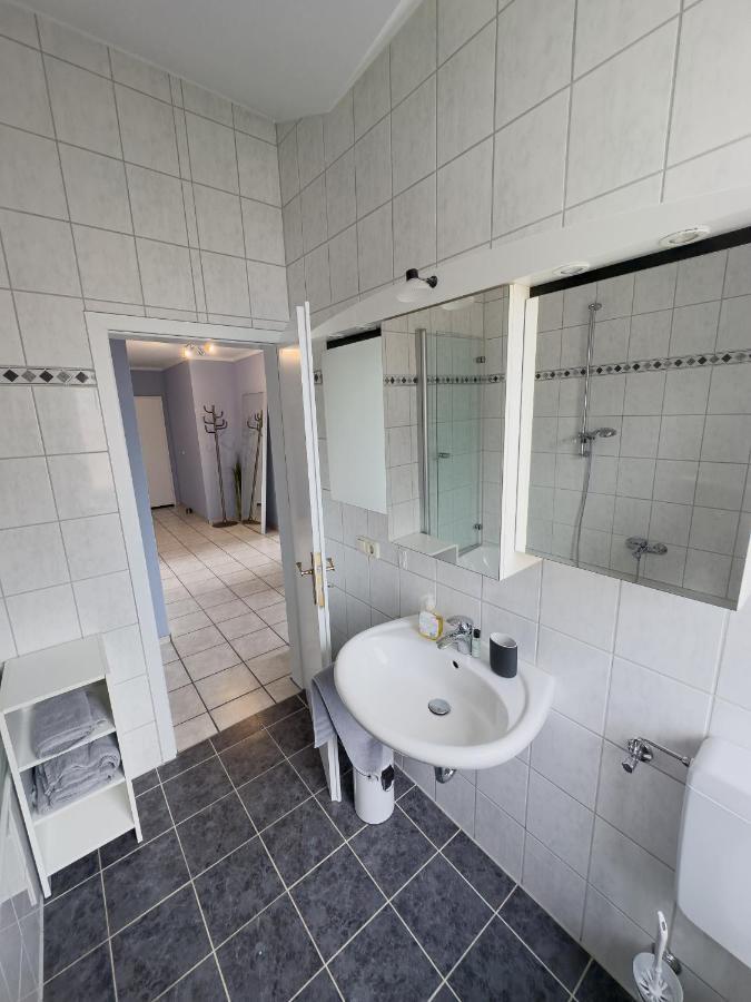 Ruhiges Juwel: Frisch Renoviert 100 Qm Apartment Julich Ngoại thất bức ảnh